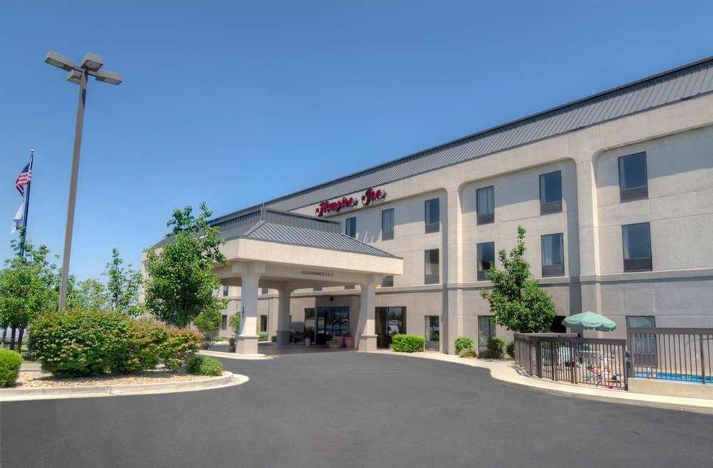 Hampton Inn Saint Robert Exterior foto